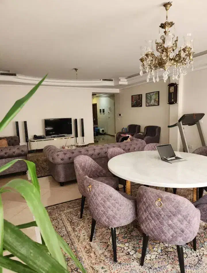 ۸۴متر/خوش نقشه/رهن کامل/دو خواب/فول