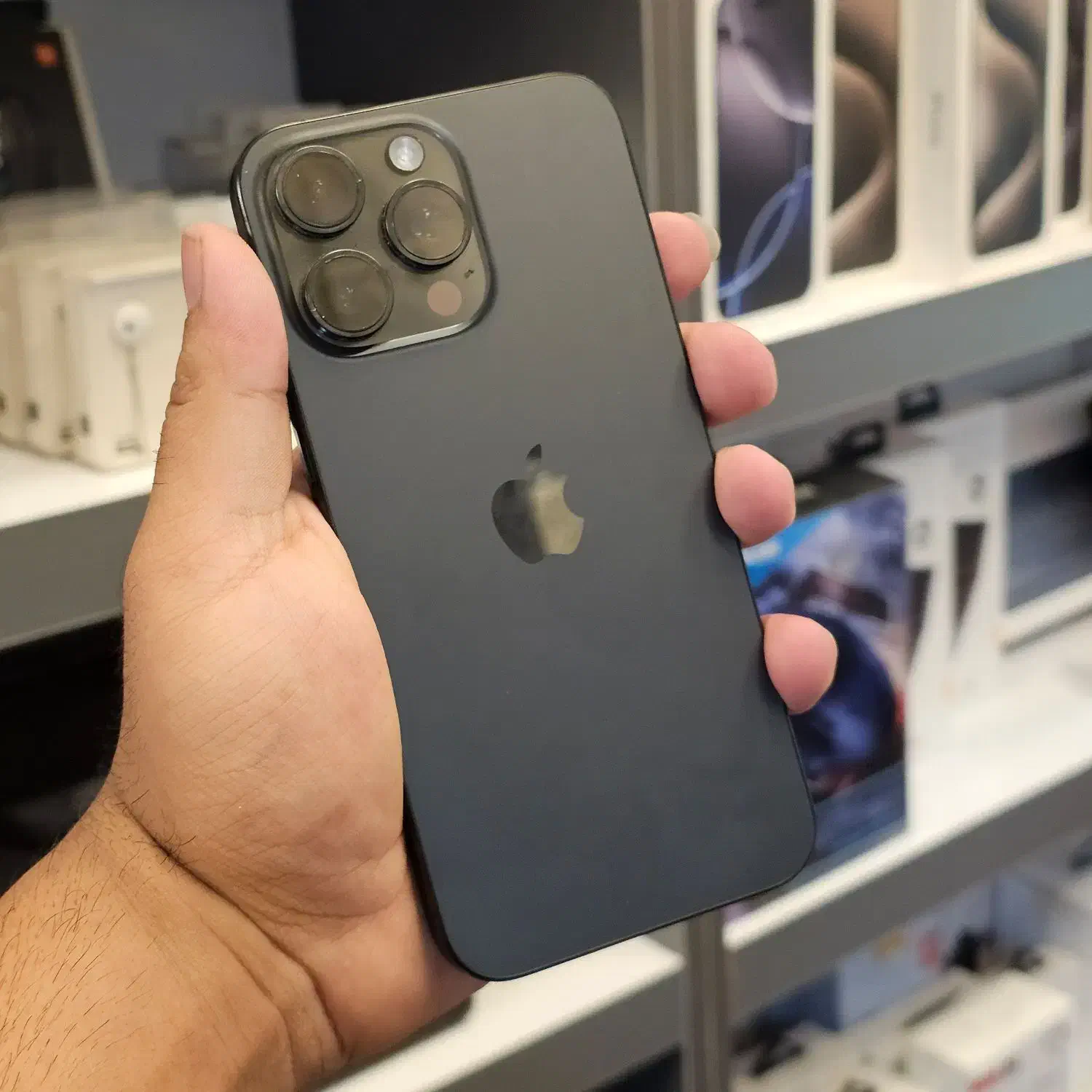 آیفون 15 Pro Max رجیستر شده  دو سیم‌کارت ZAA، تمیز|موبایل|کرج, گوهردشت|دیوار