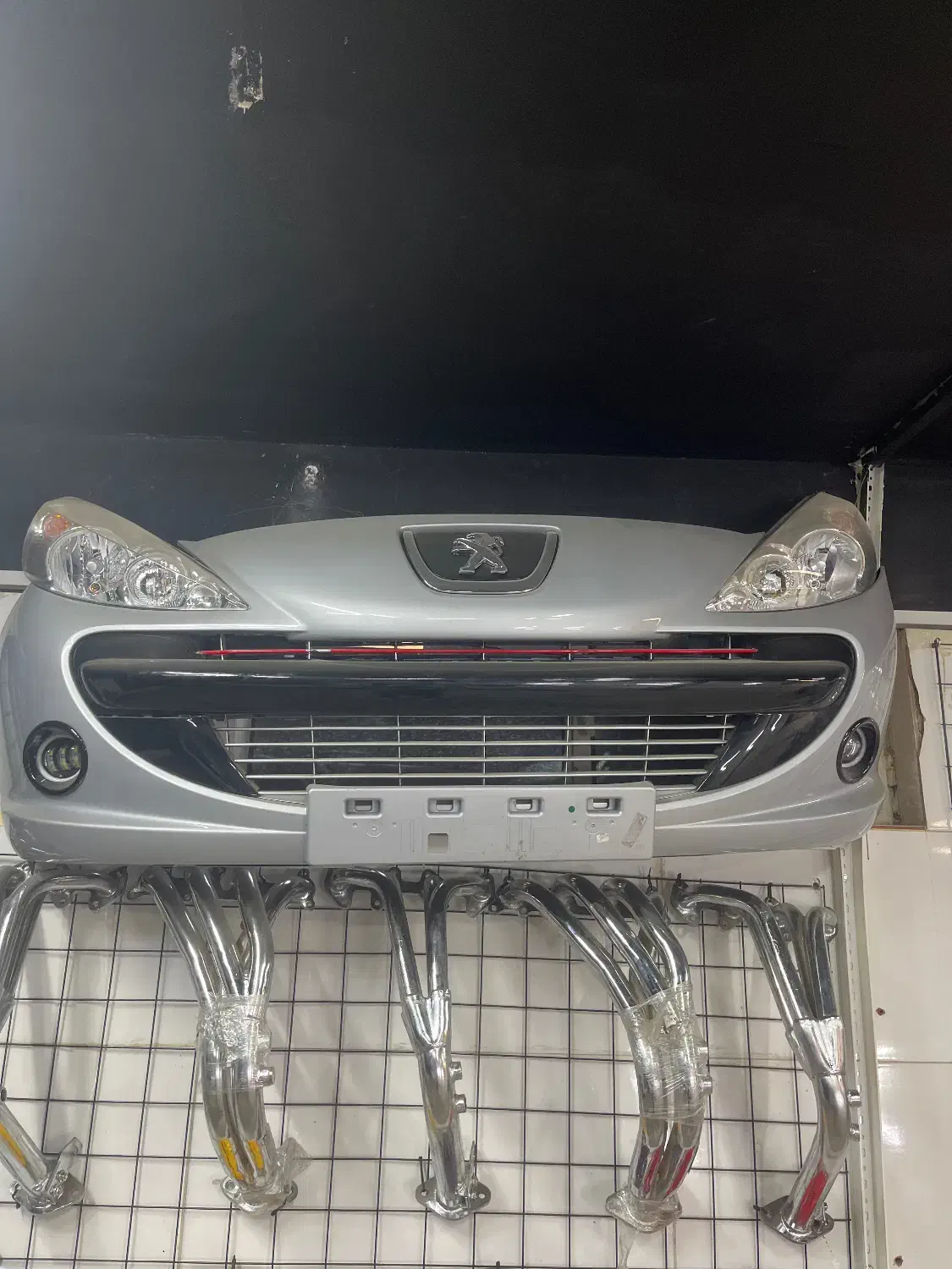 فلاپ جلو عقب پیانویی ۲۰۷ توری نقره ای هود کاپوت|قطعات یدکی و لوازم جانبی|تهران, بهاران|دیوار