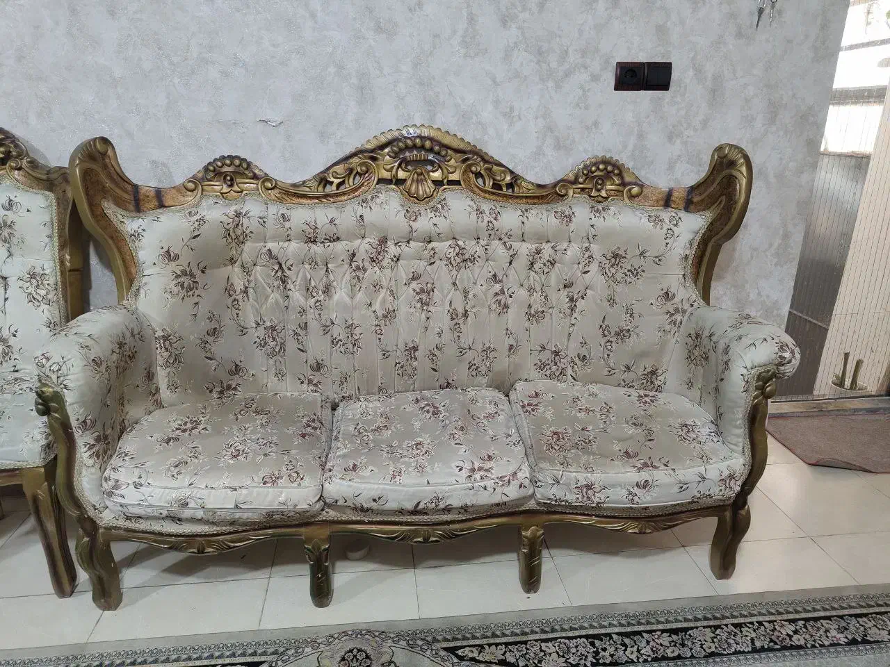 مبل سلطنتی ۹ نفره|مبلمان خانگی و میز عسلی|رشت, لاکان شهر|دیوار