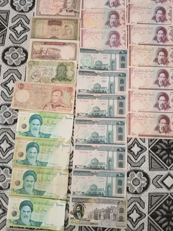 تعدادی اسکناس قدیمی بفروش میرسد|کلکسیون سکه، تمبر، اسکناس|پردیس, فاز ۴|دیوار