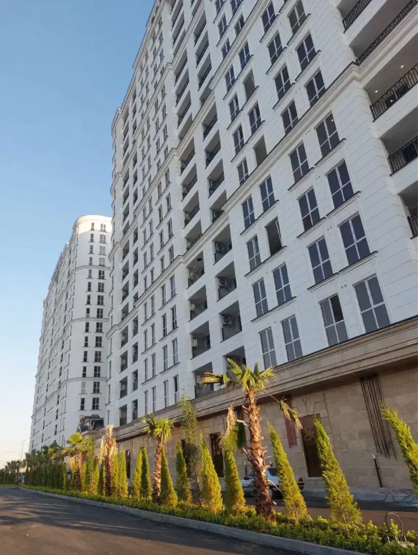 ۱۲۱ متر ۲ خواب کلید نخورده رونیکا پالاس