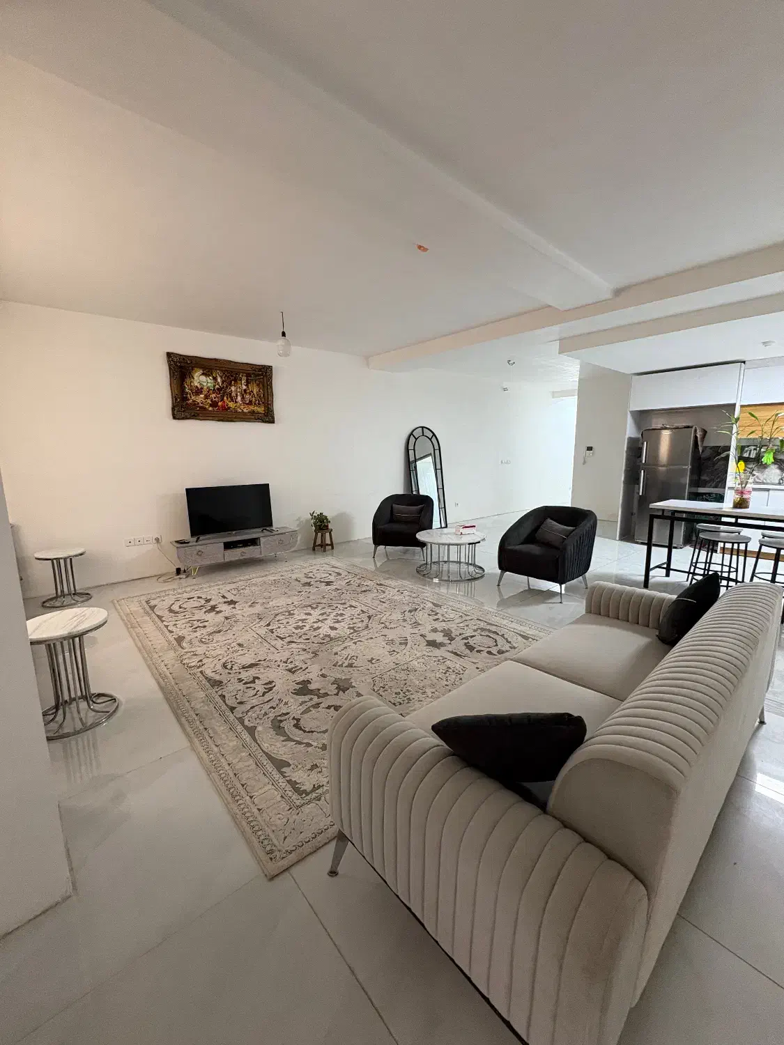 رنت خانه مبله ساعتی و بلند مدت|اجارهٔ کوتاه‌مدت آپارتمان و سوئیت|شیراز, معالی‌آباد|دیوار