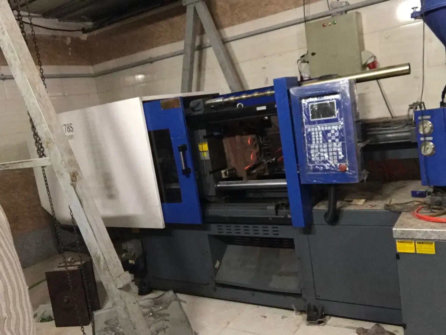 دستگاه تزریق همراه چیلر و اسیاب|ماشینآلات صنعتی|تهران, وردآورد|دیوار