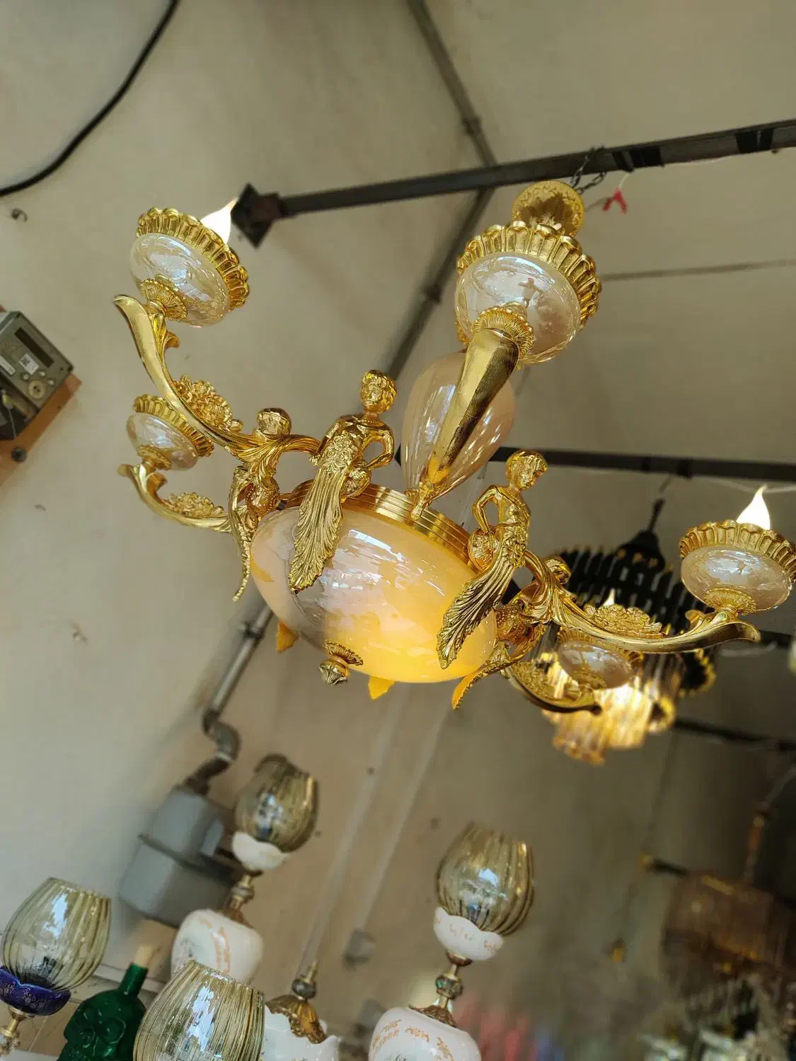 لوستر ۶۰درصد زیر قیمت بازار فقط ۱دستگاه موجود|لوستر و چراغ آویز|تبریز, |دیوار