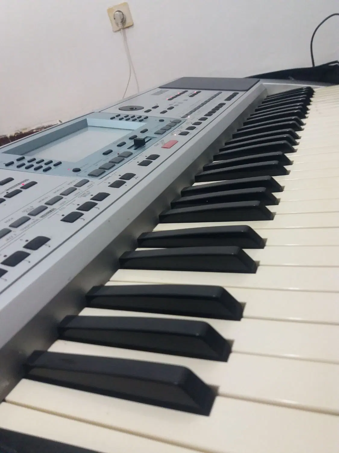 KORG  pa50|پیانو، کیبورد، آکاردئون|قشم, |دیوار