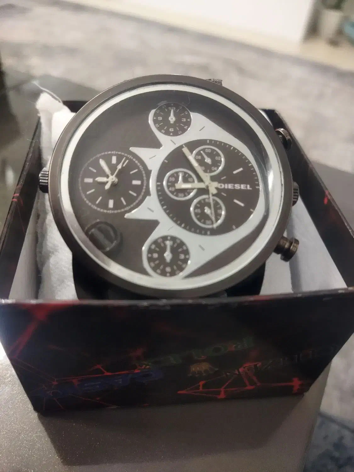 ساعت مچی|ساعت|لنگرود, |دیوار