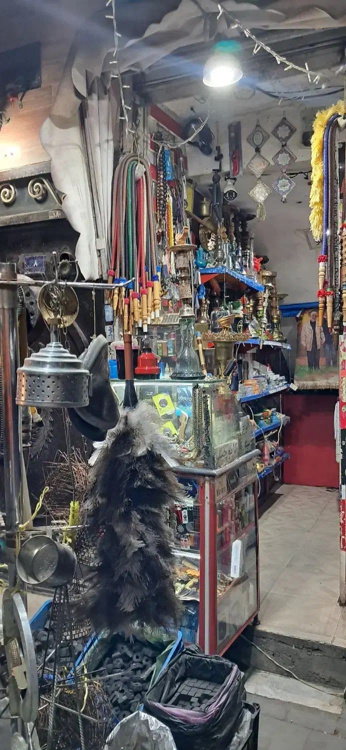 واگزاری مغازه زیر پله دخانیات ..محل مرتضی گرد|اجارهٔ مغازه و غرفه|چهاردانگه (تهران), |دیوار