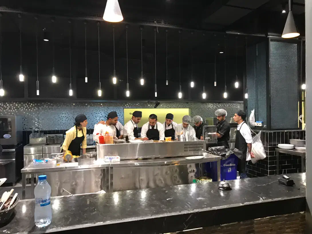 جذب نیرو بصورت محدود|استخدام خدمات فروشگاه و رستوران|کیش, |دیوار