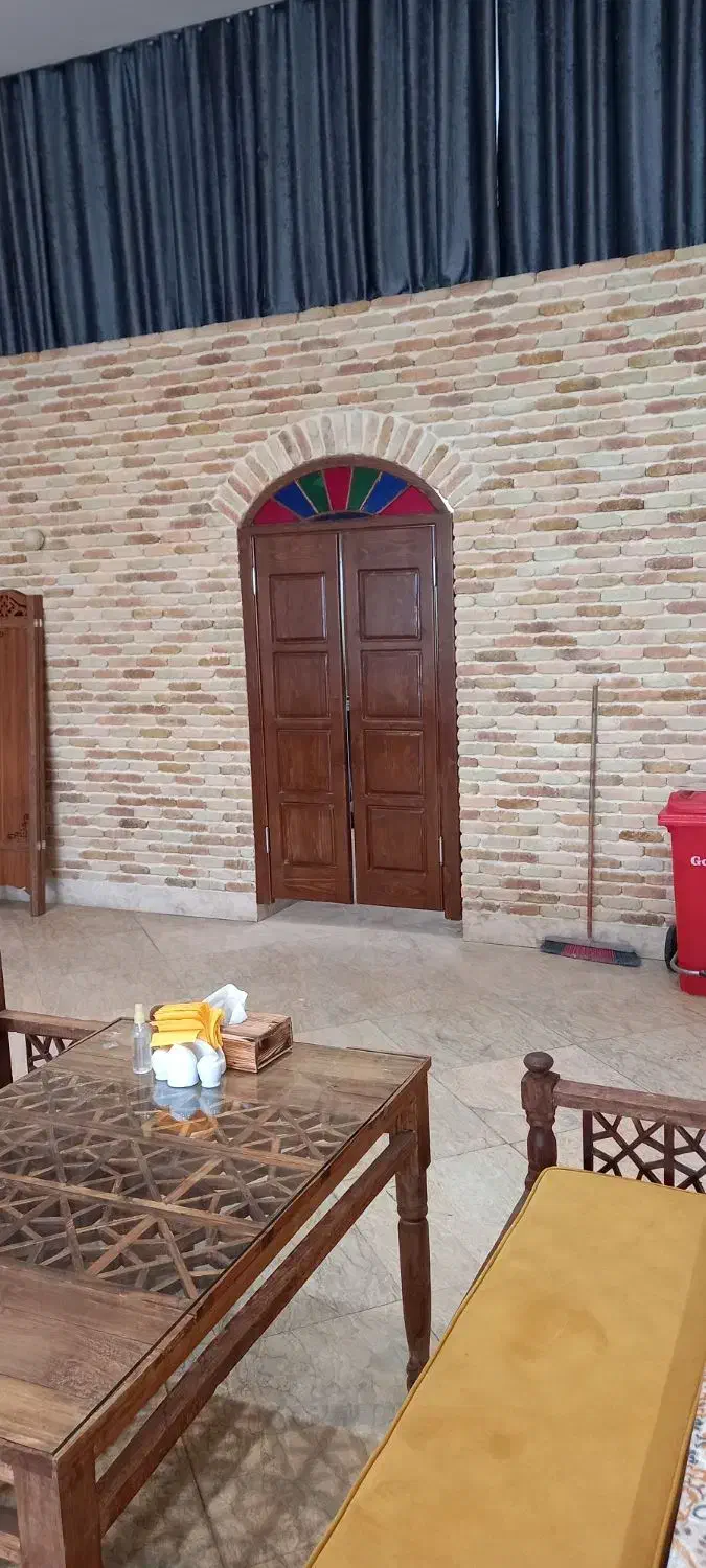 نجاری و ساخت و ترمیم درب های چوبی قدیمی|خدمات پیشه و مهارت|یزد, |دیوار