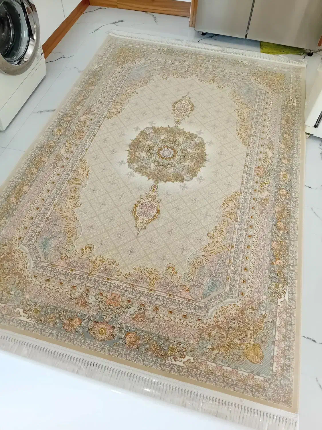 فرش ۹متری ۱۲۰۰شانه تراکم ۳۶۰۰|فرش|رستم‌آباد, |دیوار