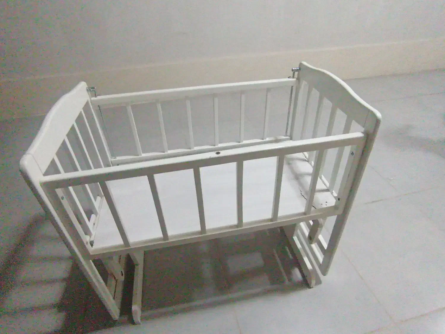 گهواره نوزاد|تخت و سرویس خواب|مهاباد (آذربایجان غربی), |دیوار