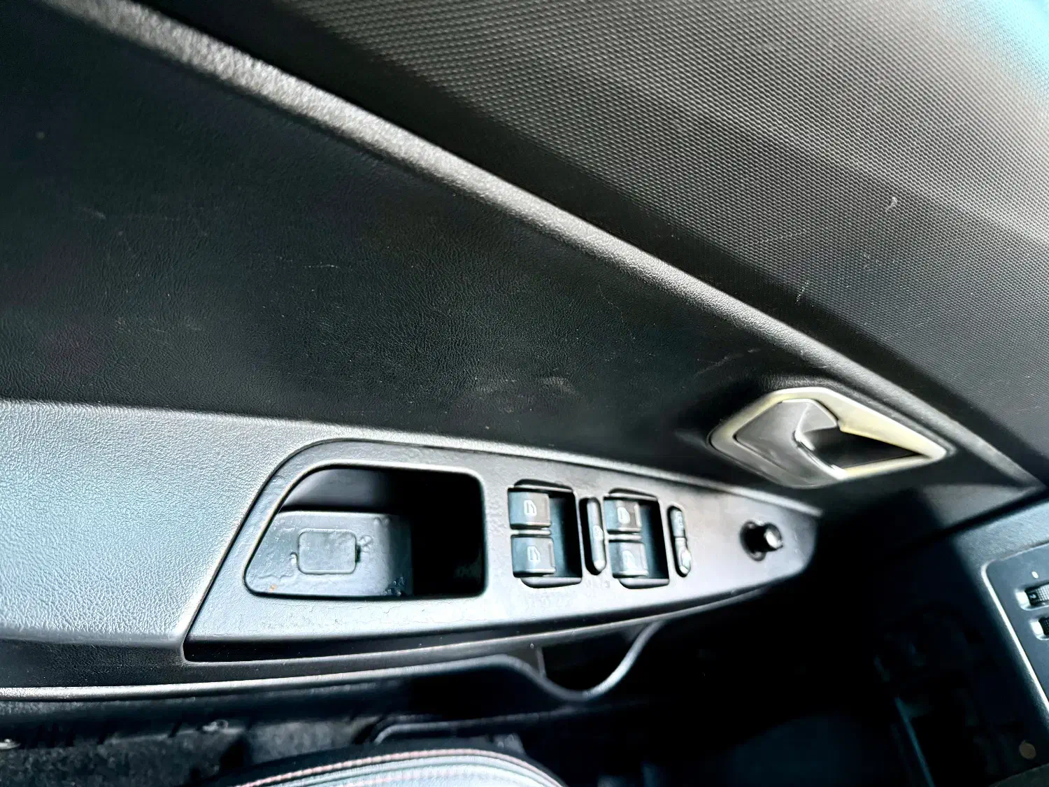 ام وی ام اسپرت لاکچری هاچبک تمیز مدل۹۶|خودرو سواری و وانت|مشهد, نیروی هوایی|دیوار