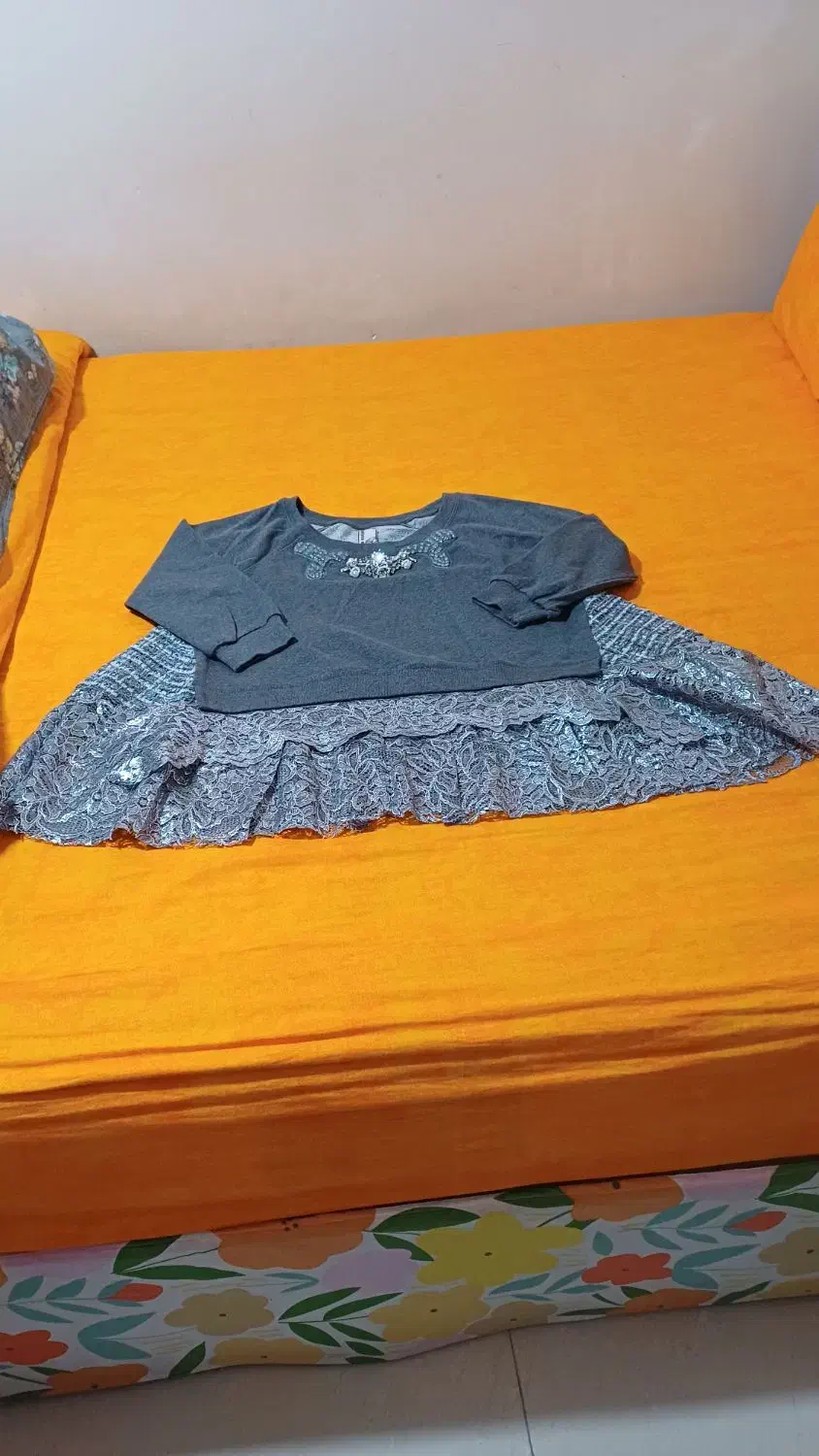 بلوز|لباس|رشت, گلزاران|دیوار