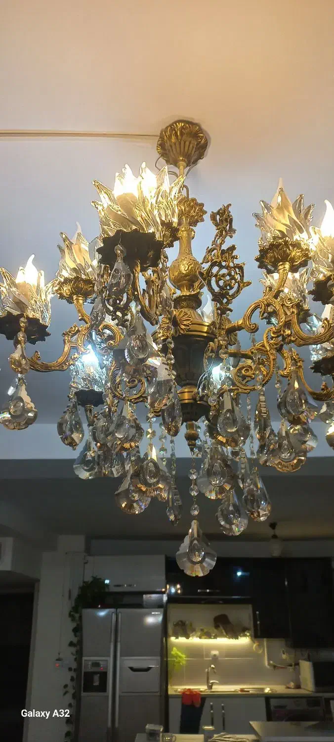 لوستر ۶ شعله ۱۲ شاخه تمام برنز|لوستر و چراغ آویز|پردیس, فاز ۸|دیوار