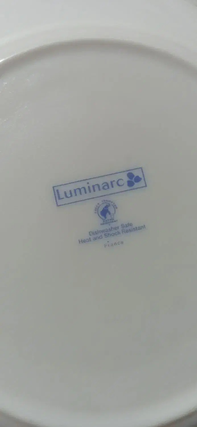 بشقاب لومینارک فرانسه نووسالم|ظروف سرو و پذیرایی|نجف‌آباد, امام خمینی|دیوار