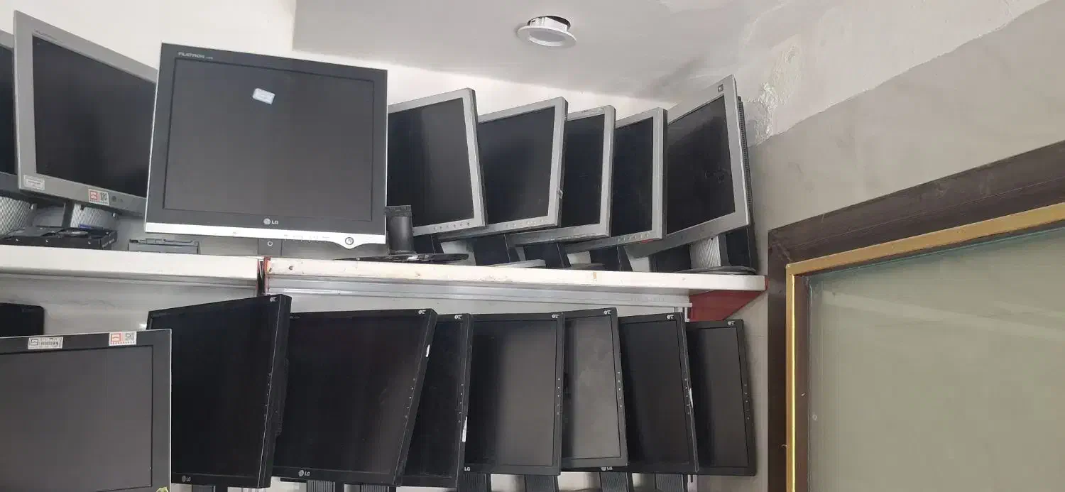 مانیتور 15 اینچ|قطعات و لوازم جانبی رایانه|نسیمشهر, |دیوار