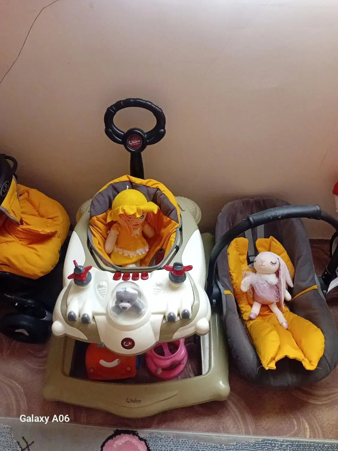 وسایل کودک|کالسکه و لوازم جانبی|مشهد, الهیه|دیوار