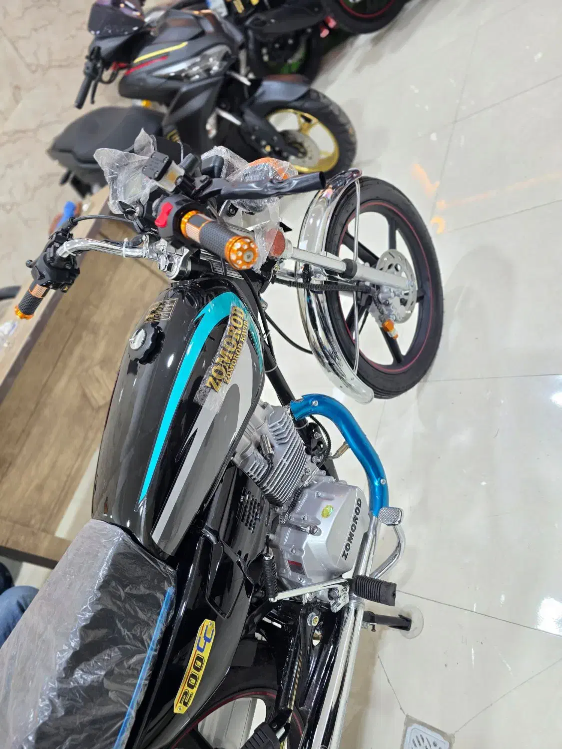 زمرد۱۴۰۴|موتورسیکلت|سقز, |دیوار