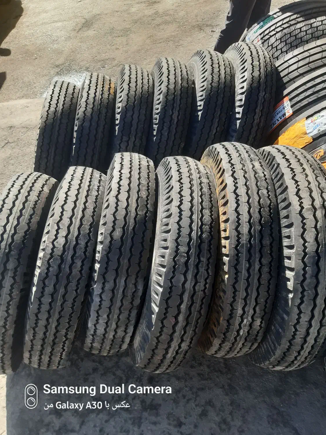 موجود شد لاستیک خط جلو نیسان تولید جدید|قطعات یدکی و لوازم جانبی|مشهد, مصلی (کارمندان اول)|دیوار