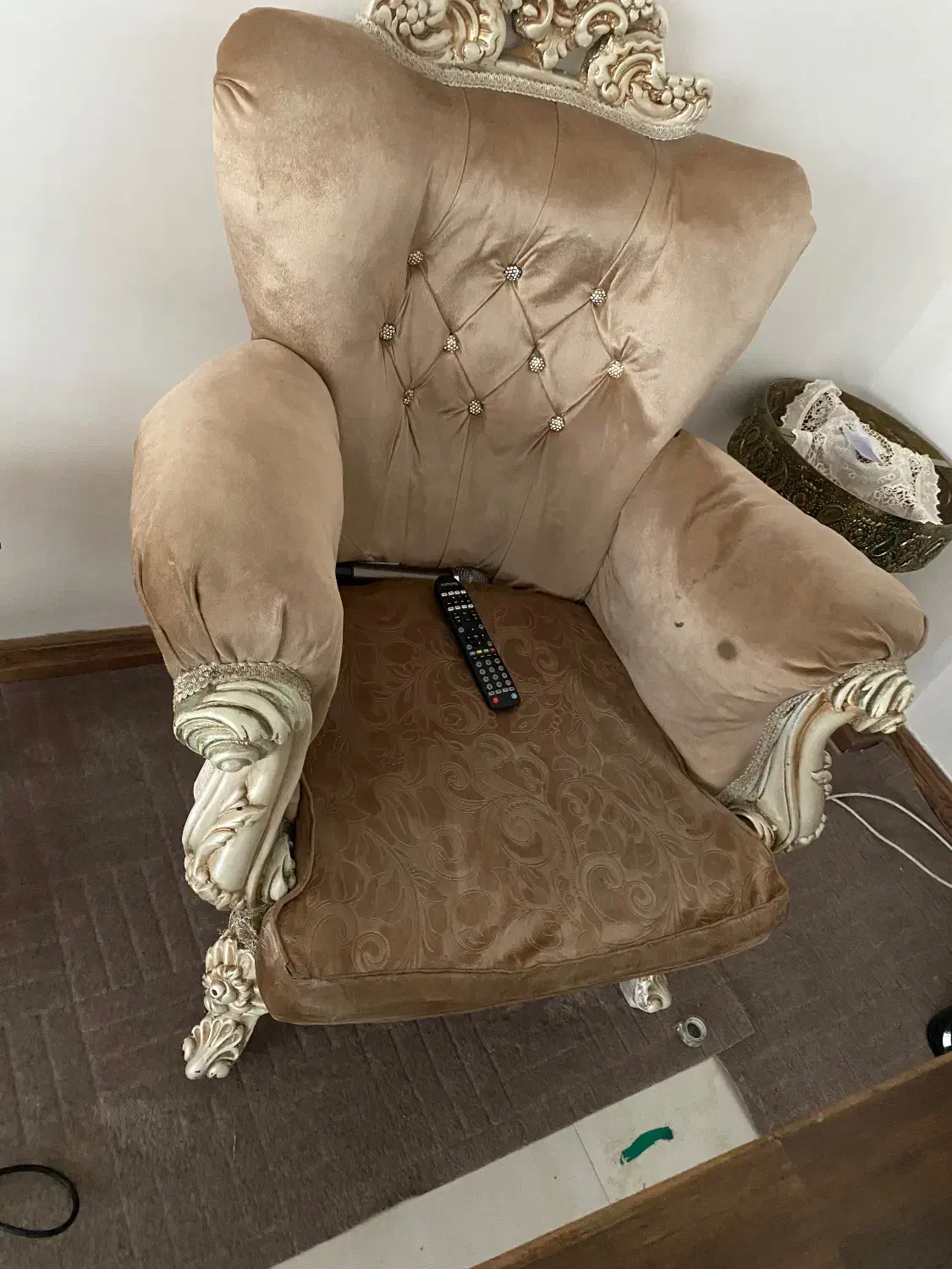 مبل سلطنتی|مبلمان خانگی و میز عسلی|اردبیل, |دیوار