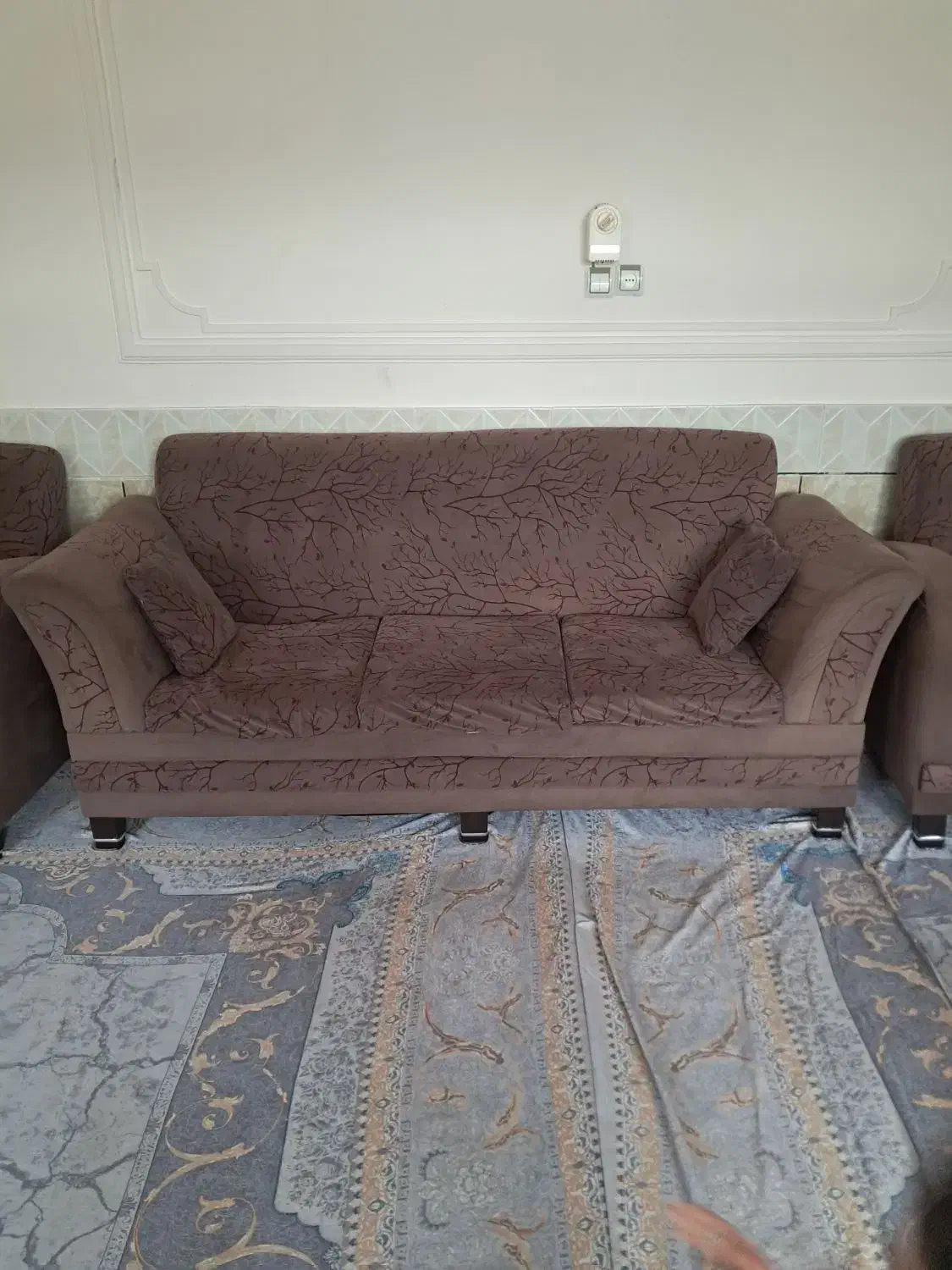 مبل ۷نفره تمیز با جلو مبلی وعسلی ها باقیمت عالی|مبلمان خانگی و میز عسلی|فارسان, |دیوار