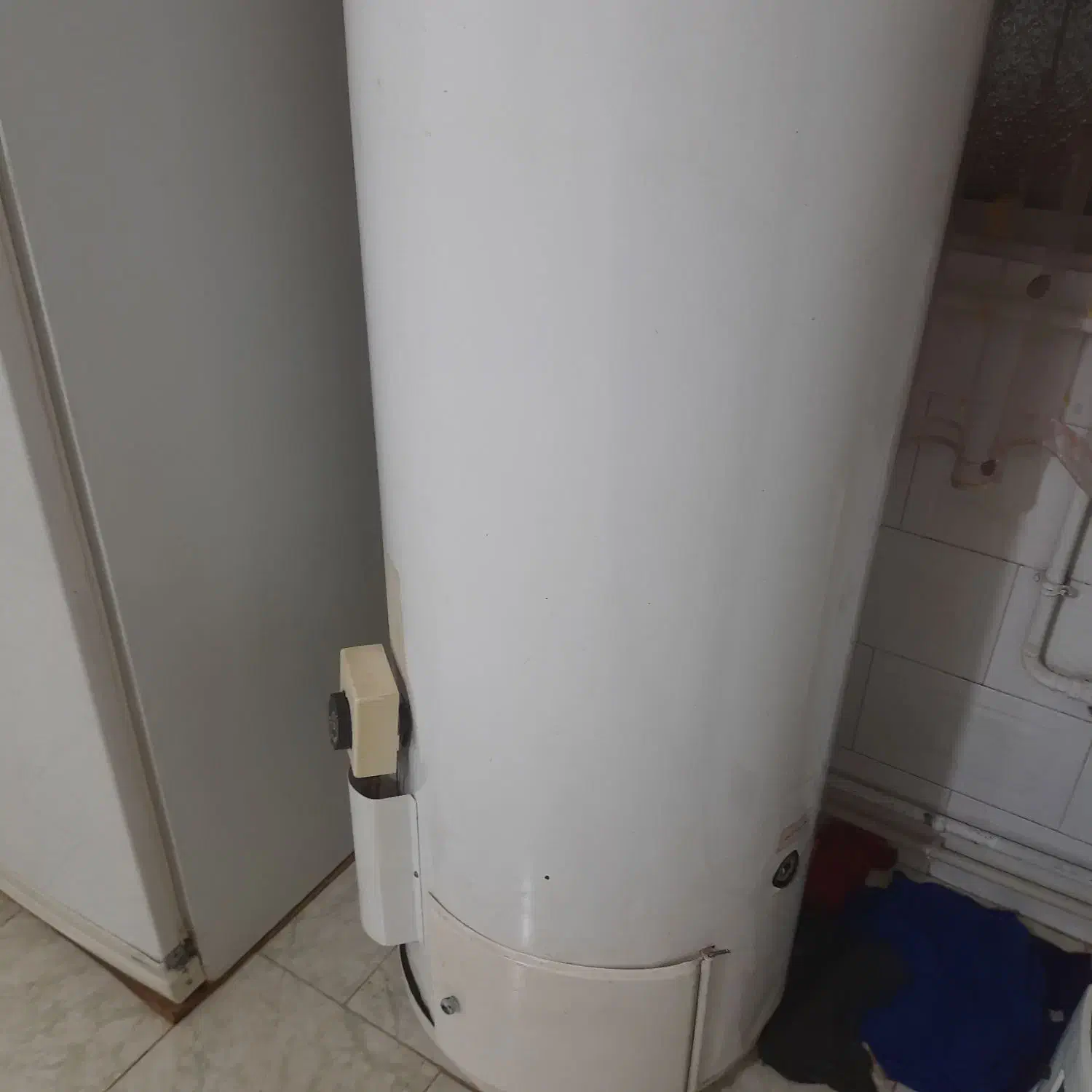 آبگرمکن زمینی|آبگرمکن، پکیج، شوفاژ|کنگاور, |دیوار