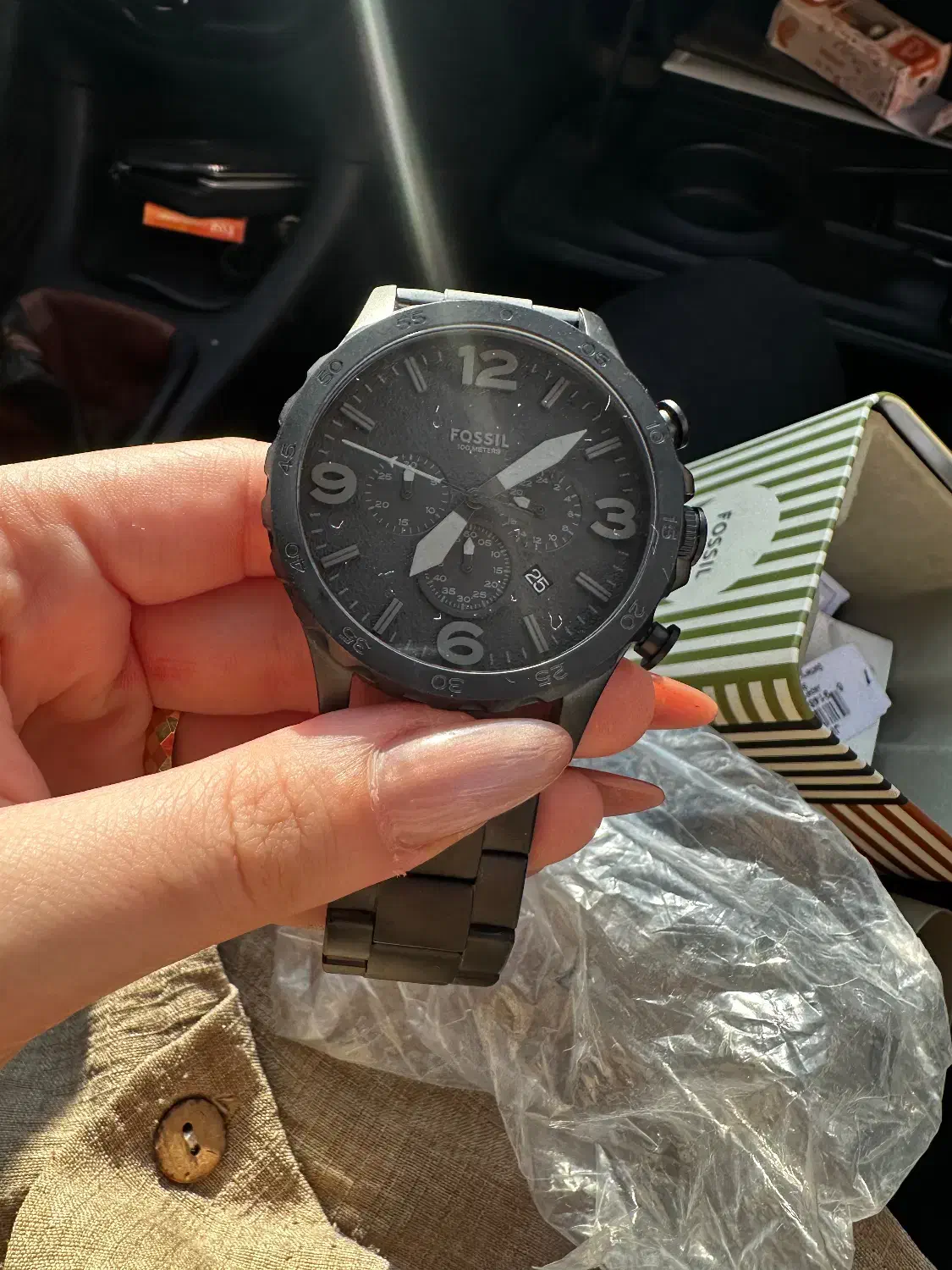 ساعت برند فسیل|ساعت|نور, |دیوار