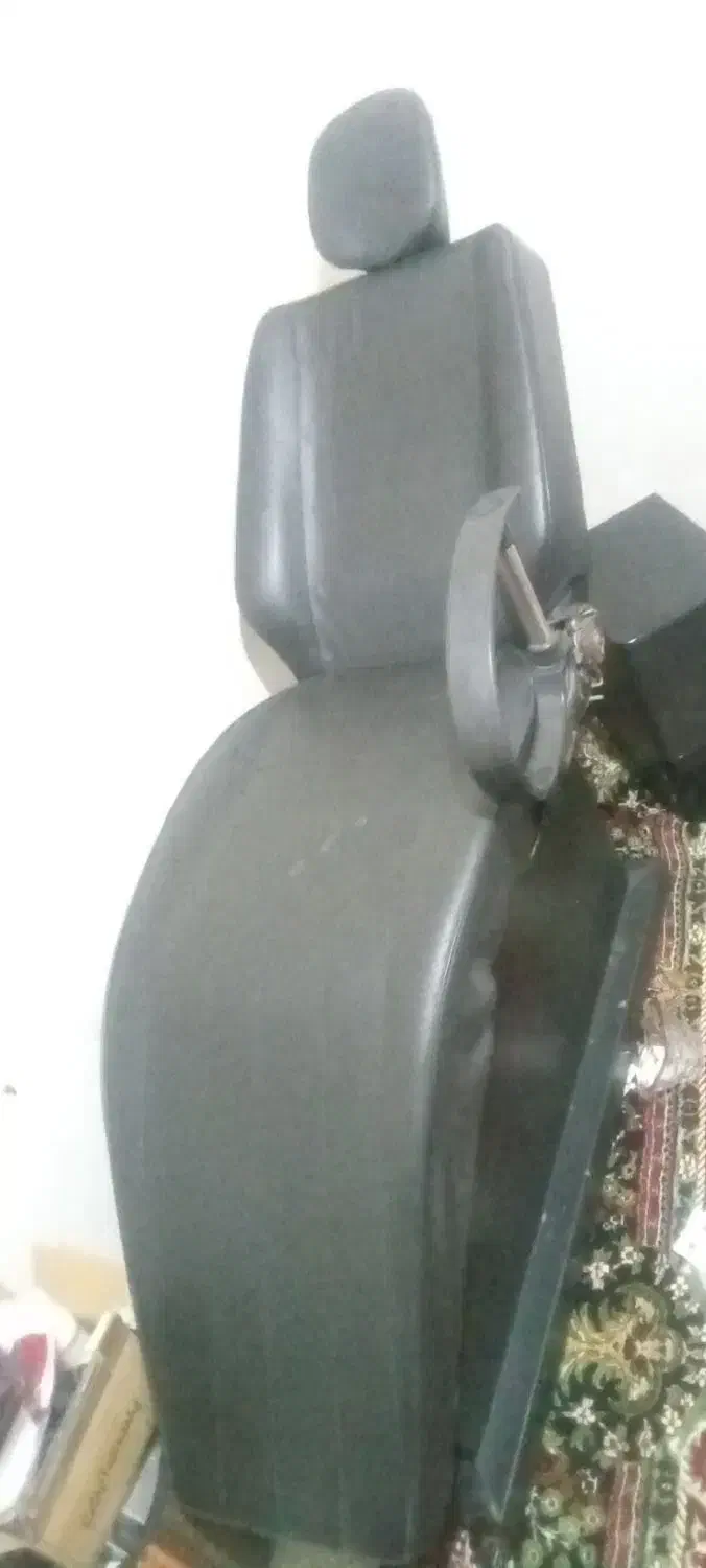 صندلی تتو صندلی ارایشگاهی درحدنوسالمه سالم|آرایشگاه و سالن‌های زیبایی|دورود, |دیوار