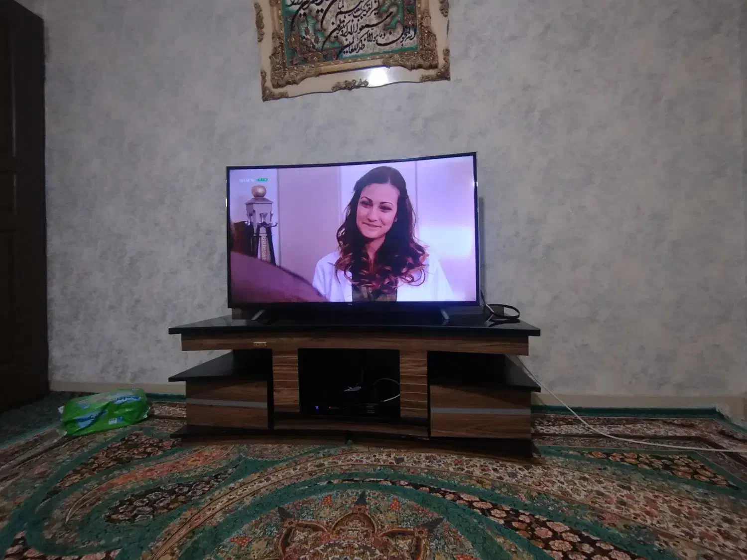 تلویزیون منحنی سالم سالم 49اینج هوشمند|تلویزیون و پروژکتور|اسلامشهر, شهرک سعیدیه|دیوار