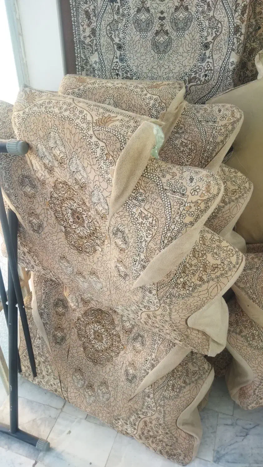 پشتی وکناره چهار جفت وچهار تا کناره|پشتی|زاهدان, |دیوار