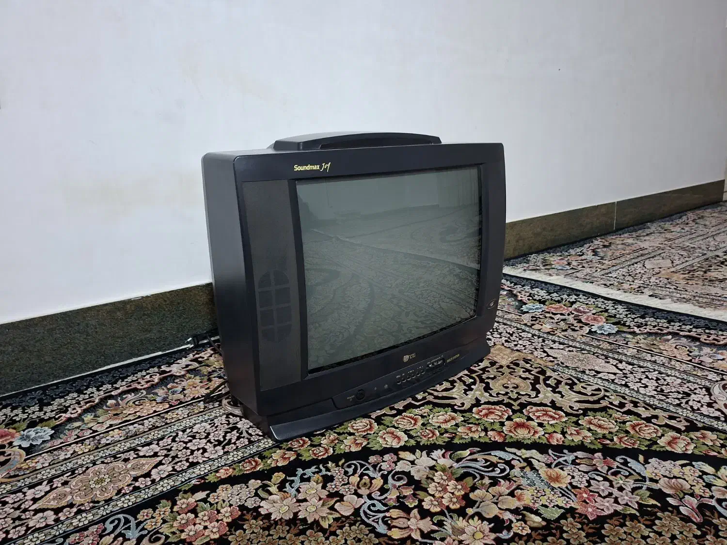 تلویزیون ال جی قدیمی ۲۱ اینچ|تلویزیون و پروژکتور|کوهدشت, |دیوار