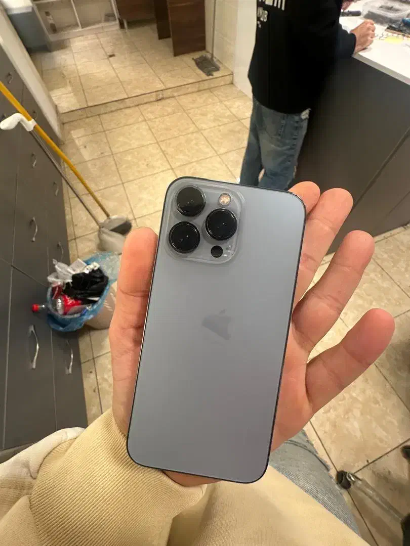 13پرو تک سیم 128|موبایل|صفادشت, |دیوار