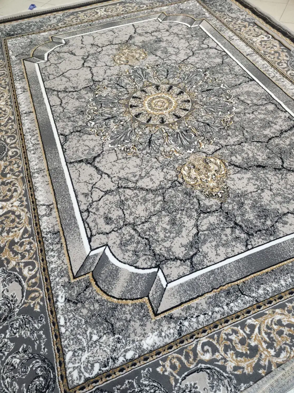 فرش های ۱۲ متری . ۵۰۰ شانه .|فرش|مشهد, توس (بلوار توس)|دیوار