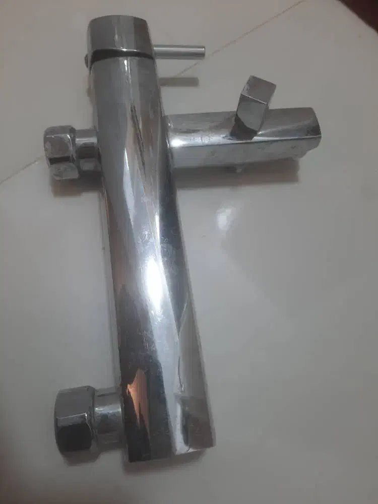 شیرالات ساختمانی نوبل (NOBLE)|لوازم حمام|نهاوند, |دیوار