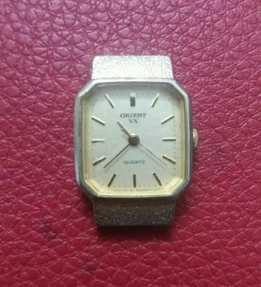 ساعت اورینت اصل، زنانه عقربه طلایی|ساعت|زنجان, |دیوار