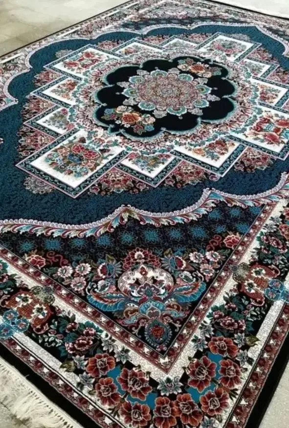 فرش ۱۲ متری در حد نو قیمت ۸۵۰۰۰۰۰|فرش|لاهیجان, جمهوری|دیوار