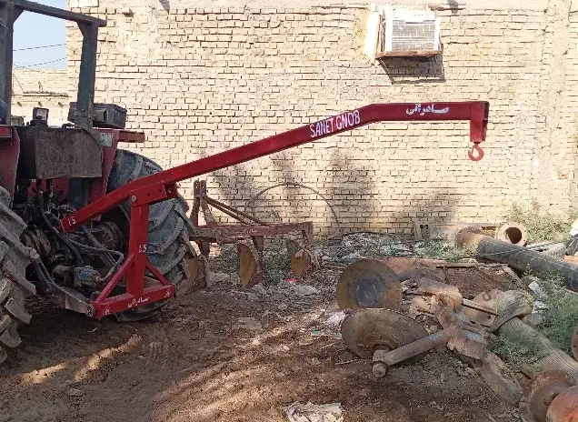 تراکتور.  جرثقیل پشت تراکتوری .بالابر . خنزیره|قطعات یدکی و لوازم جانبی|حمیدیه, |دیوار