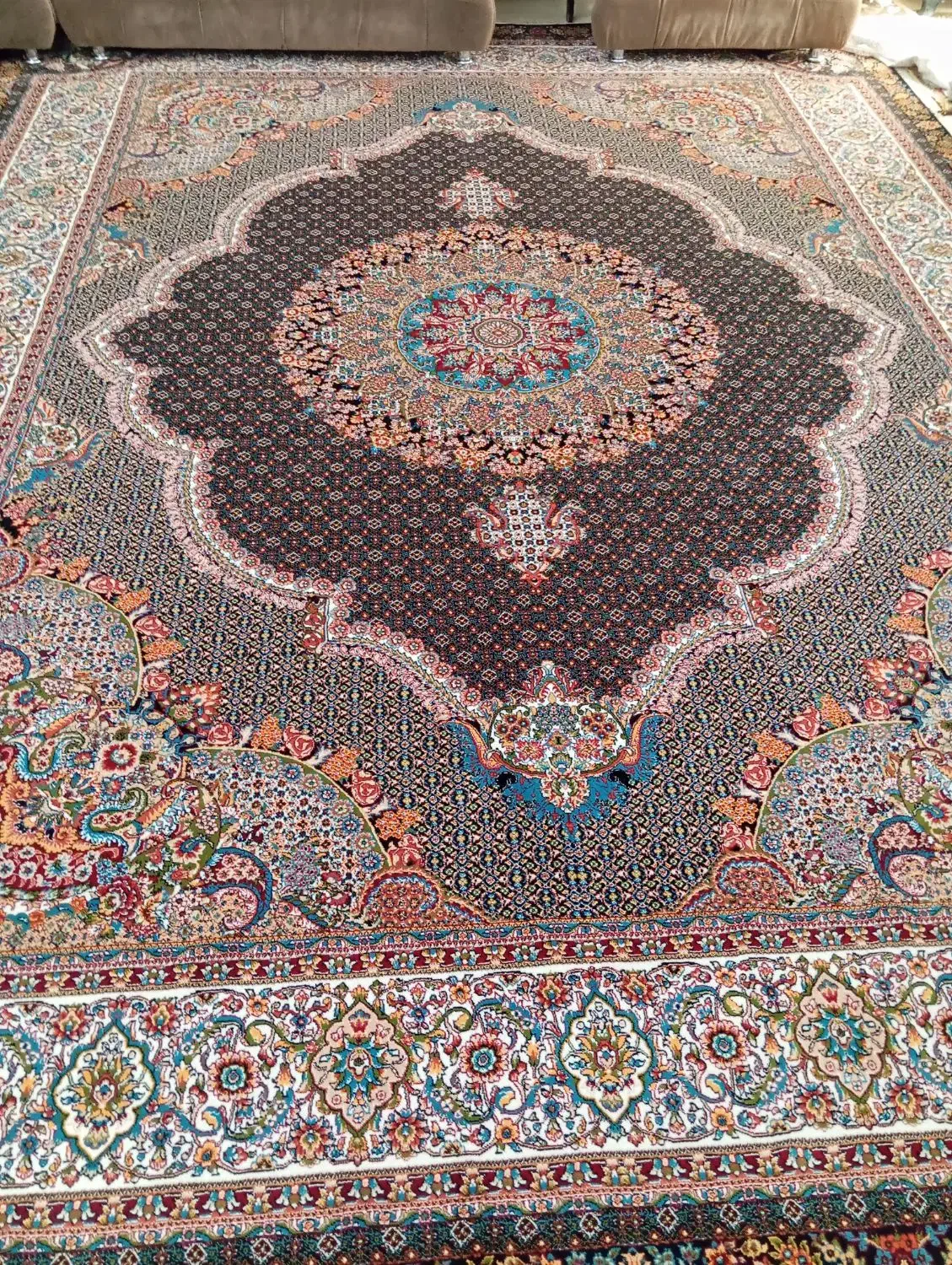 فرش ۱۲متری در حد نو تمیز|فرش|قائن, |دیوار