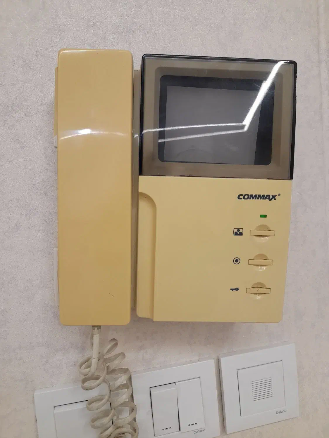 ایفون تصویری کامکس زرد براق|صوتی و تصویری|اندیشه, شهرک کوثر|دیوار