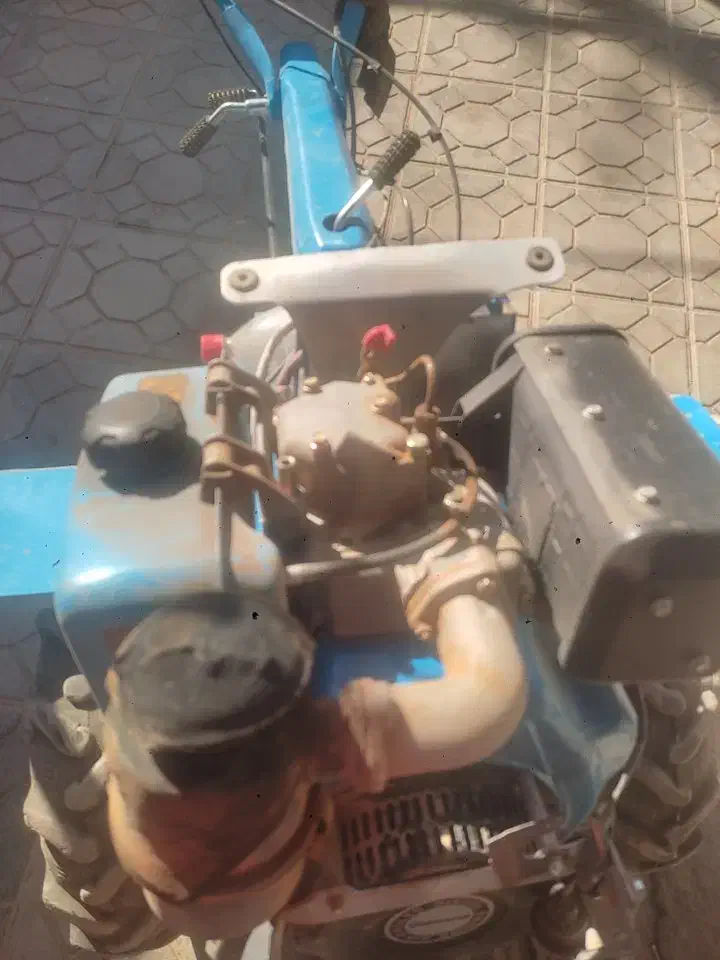 تراکتو|خودرو سنگین|سلامی, |دیوار