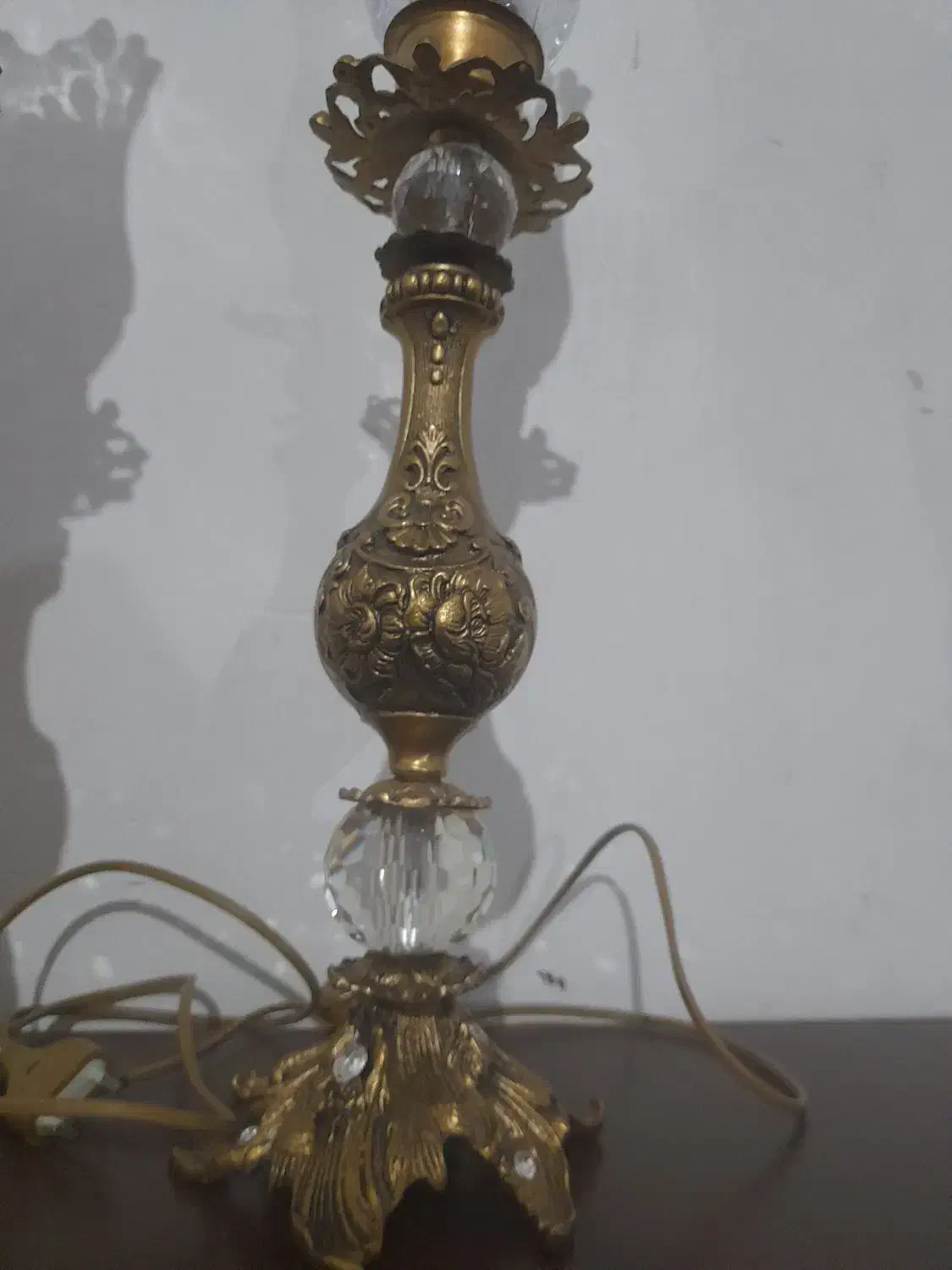 شمعدانی برنز|کلکسیون اشیاء عتیقه|باسمنج, |دیوار