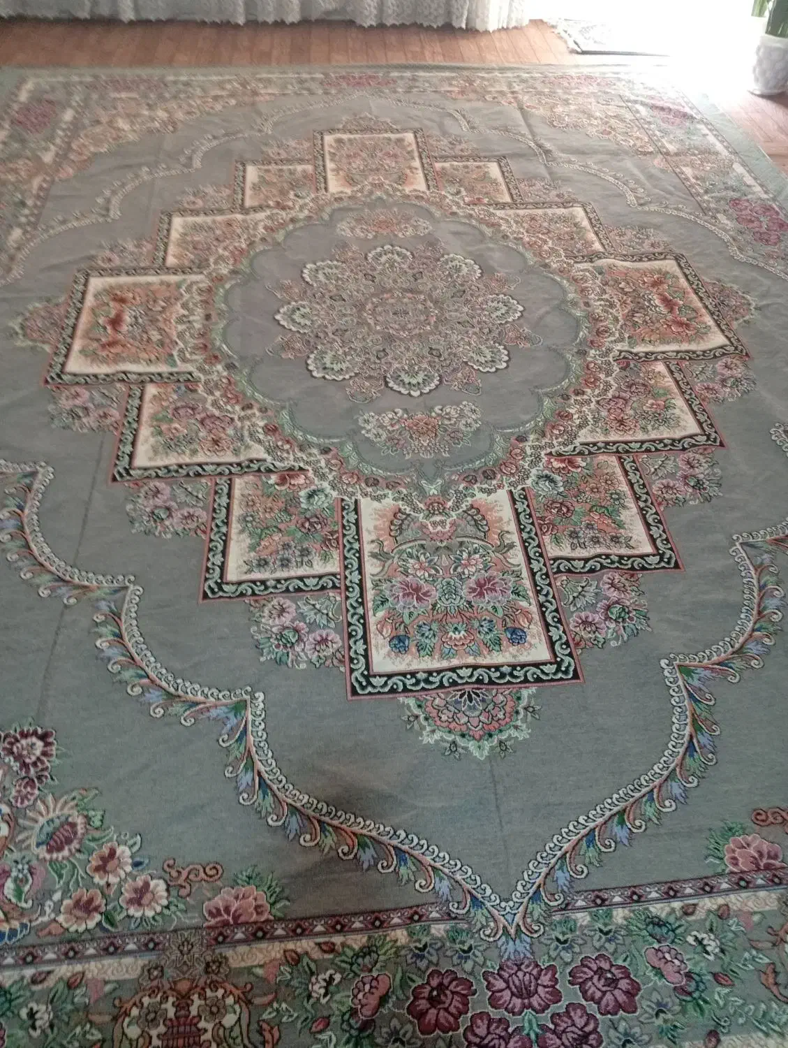 رو فرشی|روفرشی|مشکیندشت, |دیوار