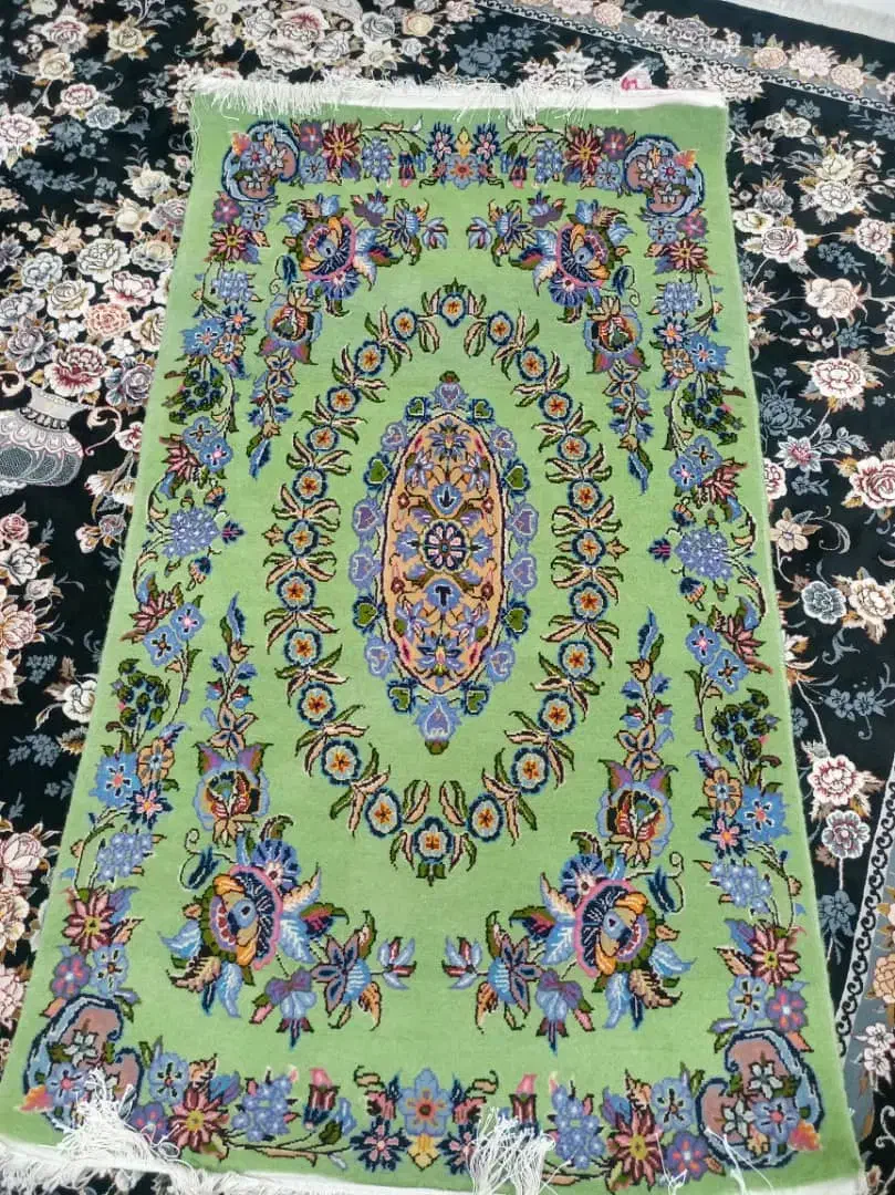 فرش ذرع و نیم|فرش|کرمانشاه, |دیوار