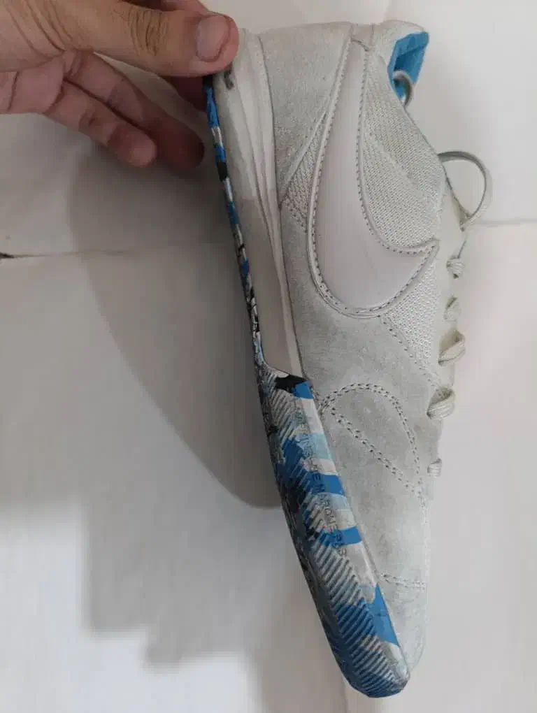 کفش فوتسال|کیف، کفش، کمربند|میناب, |دیوار