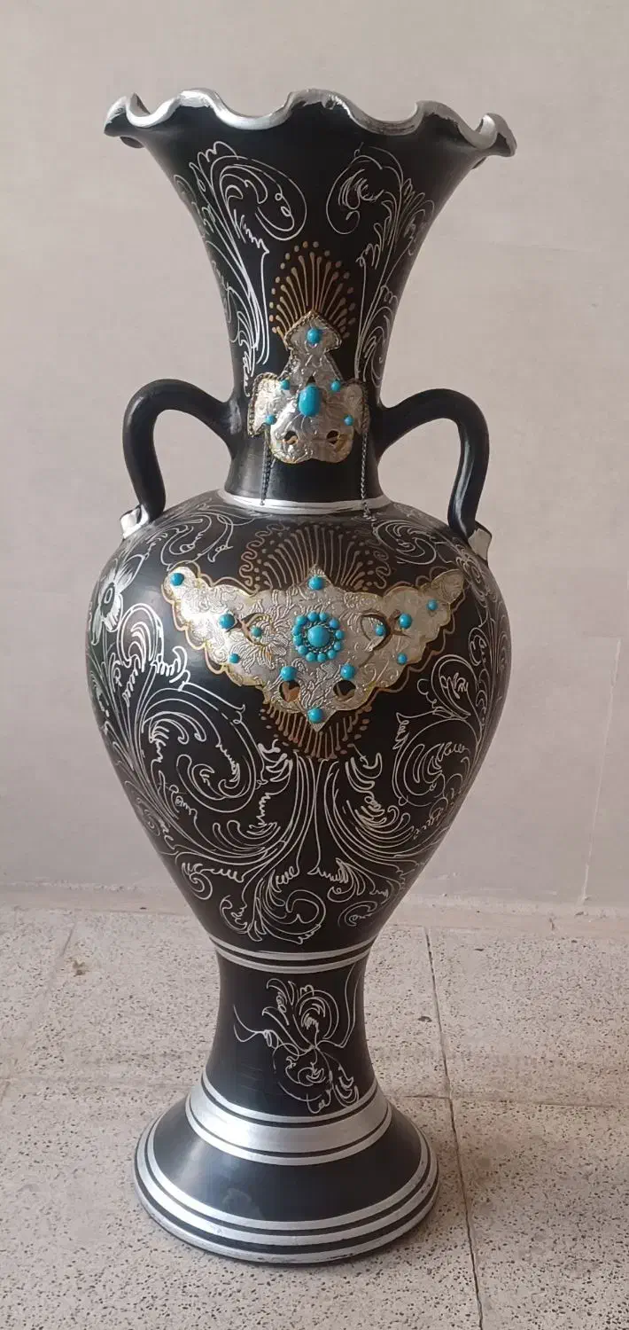 گل و گلدان و پایه گل|گل و گیاه طبیعی|کرج, بنیاد|دیوار