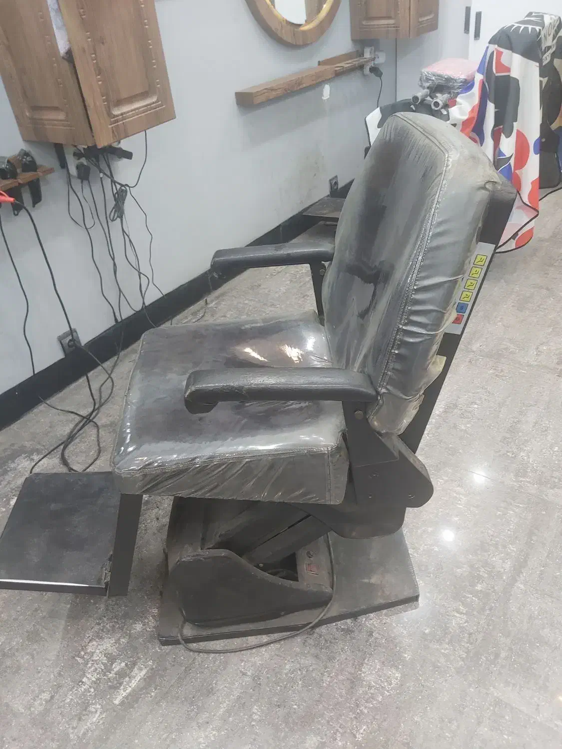 وسایل ارایشگاهی صندلی استاد کار ارایشگاهی|آرایشگاه و سالن‌های زیبایی|برازجان, |دیوار