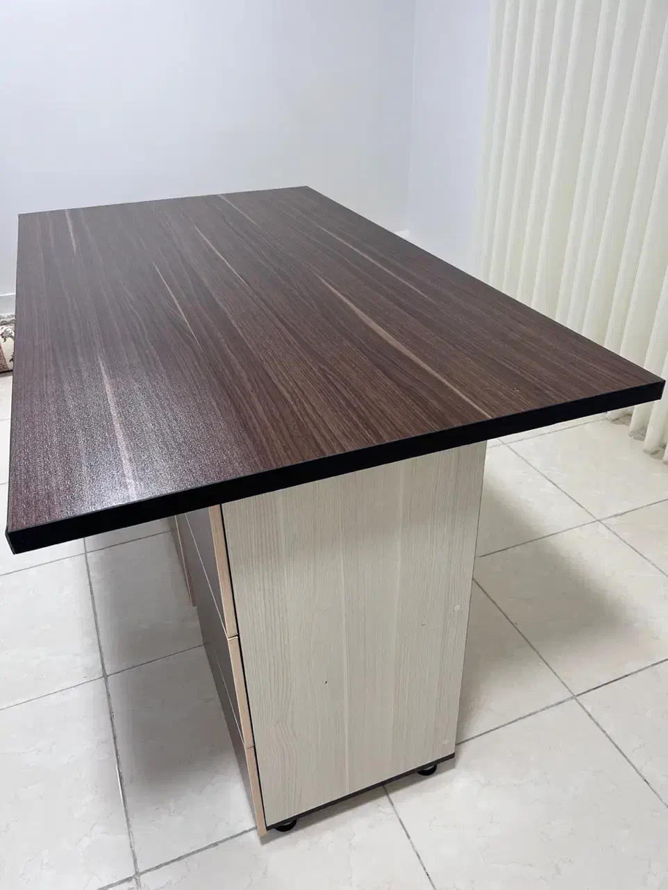 میز اقتصادی و مناسب جهت پیشخوان مغازه|مبلمان اداری|رشت, حومه رشت|دیوار
