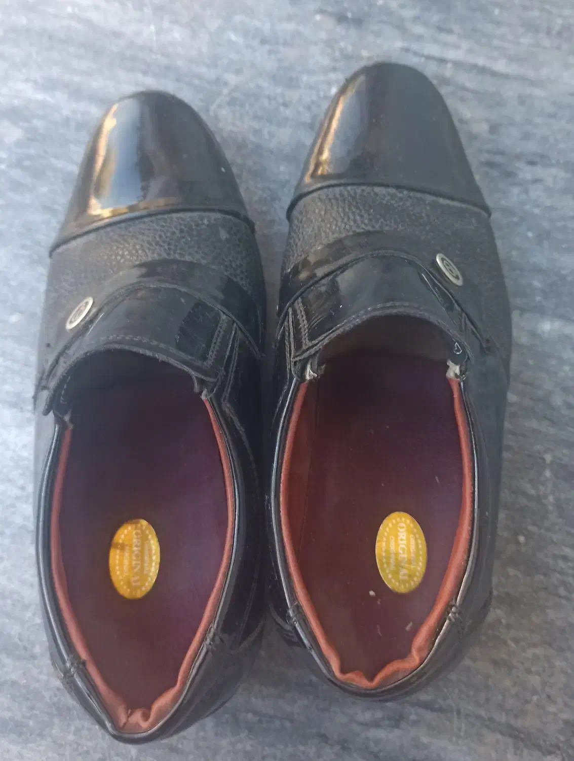 کفش مجلسی|کیف، کفش، کمربند|معمولان, |دیوار