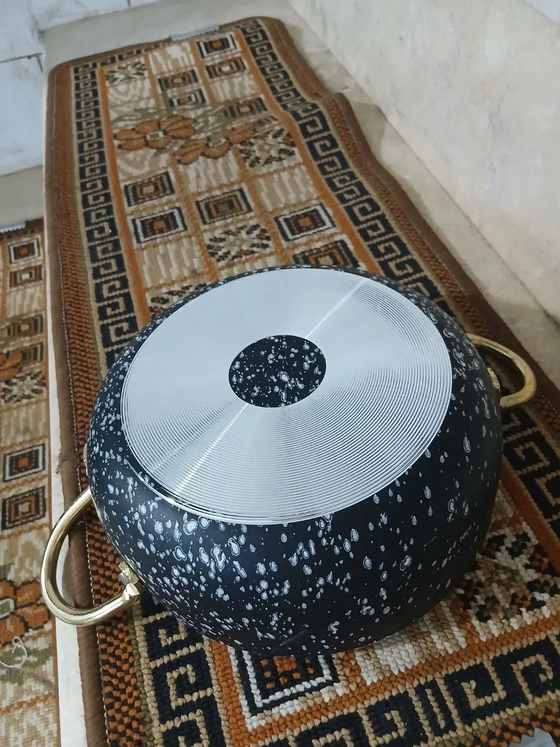 ماهیتابه|ظروف پخت‌وپز|اراک, |دیوار